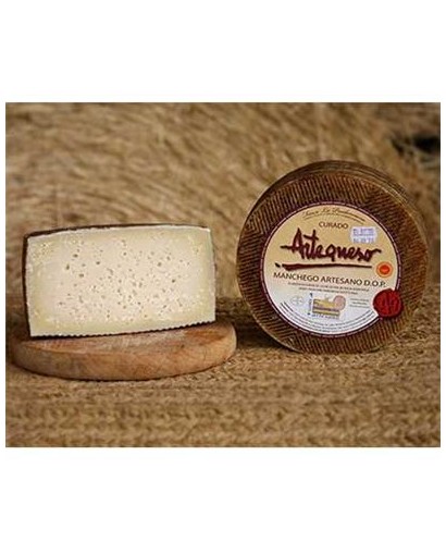 Egész DOP Manchego "Curado" sajt