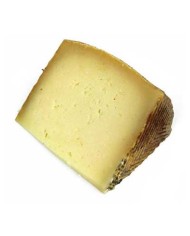 DOP Manchego "Curado" cheese portion