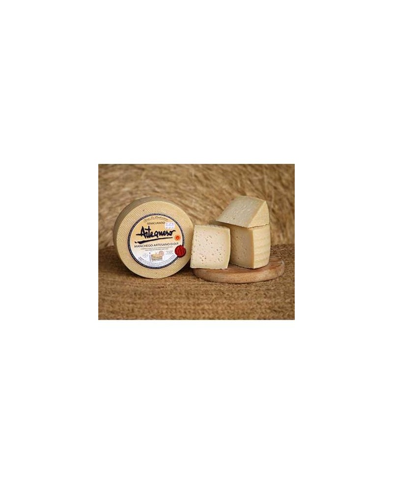 DOP Manchego "Semi-Curado" whole cheese