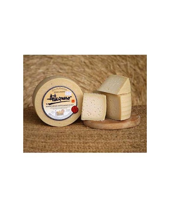 DOP Manchego "Semi-Curado" whole cheese