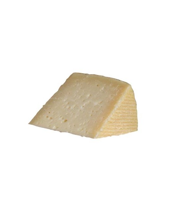 DOP Manchego "Semi-Curado" cheese portion